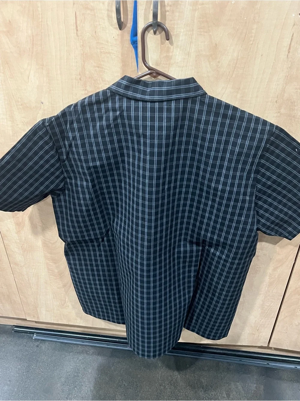 FB COUNTRY BRAND Black and Gray Short-Sleeve Plaid Button-Up Shirt